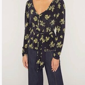 Cinq A Sept 100% Silk Floral Blouse Cottagecore Size XS Missing Belt